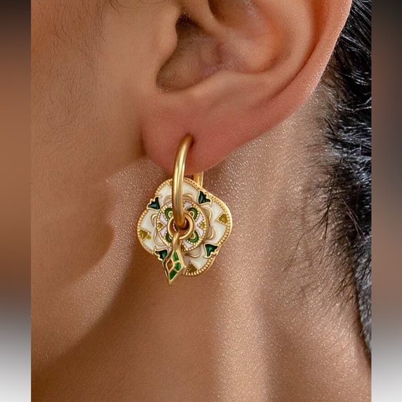 Anthropologie Jewelry - Elegant Green Floral hoop Earrings N978